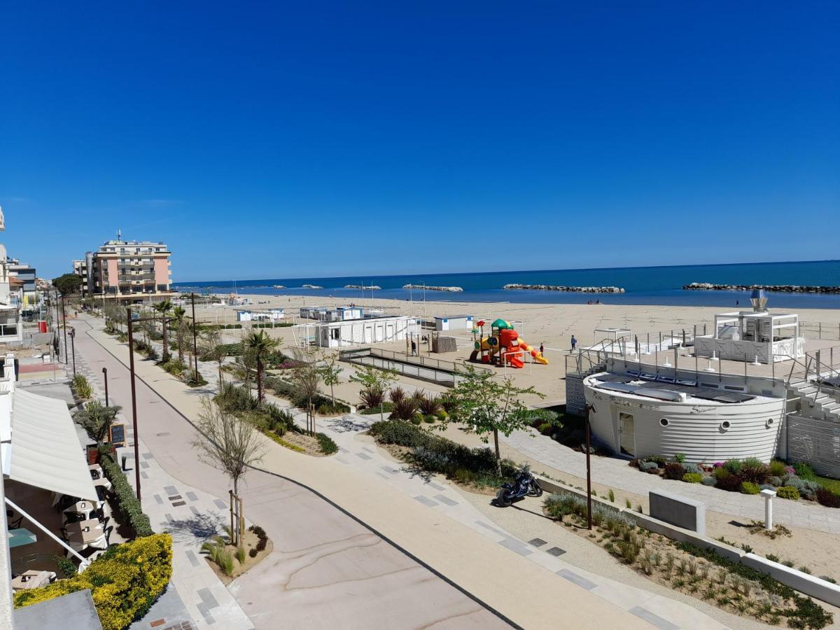 Appartamento Vista Mare Viserbella, Vicissimo Alla Fiera Rimini Dış mekan fotoğraf